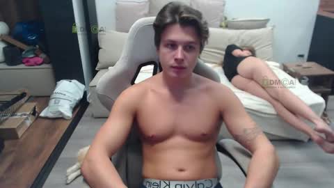 Snapshot of sunny1girl chatting on 11-07-25, 07:36 Alice and Sergey online show from 11-07-25, 07:36