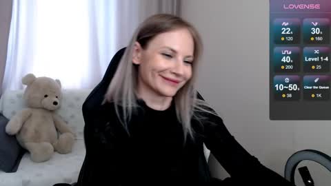 Naomi online show from 04-24-26, 07:22