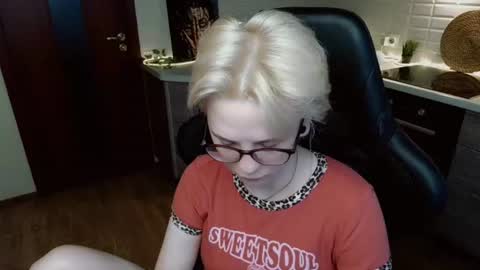 sunny mood online show from 06-15-26, 07:54