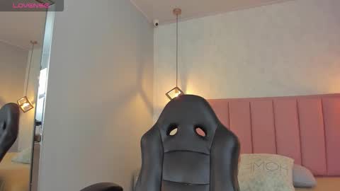  S U N N Y online show from 03-27-26, 01:00