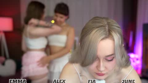 Fia  -  TG -  Mia -  Alice -  online show from 09-20-25, 03:29