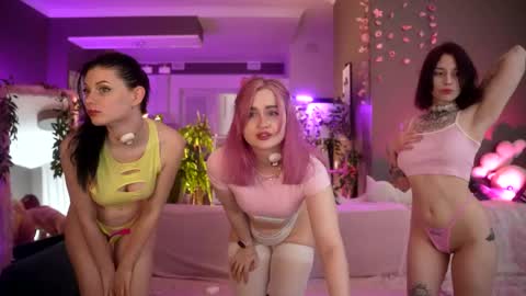 Fia  -  TG -  Mia -  Alice -  online show from 05-28-26, 03:04