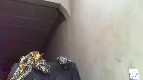 Sunnyblack2 online show from 11-18-25, 09:47