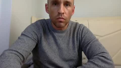 Snapshot of sunrise5555 chatting on 10-26-25, 04:46 sunrise5555 online show from 10-26-25, 04:46