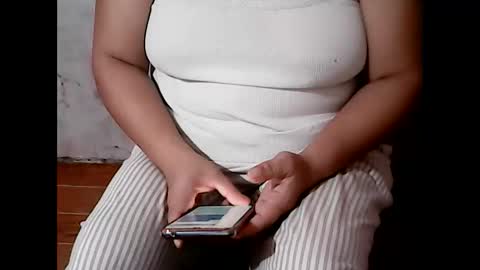 Snapshot of sunshine_38 chatting on 02-26-25, 01:32 sunshine_38 online show from 02-26-25, 01:32