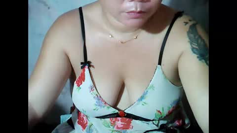 Snapshot of sunshine_38 chatting on 10-22-25, 12:22 sunshine_38 online show from 10-22-25, 12:22