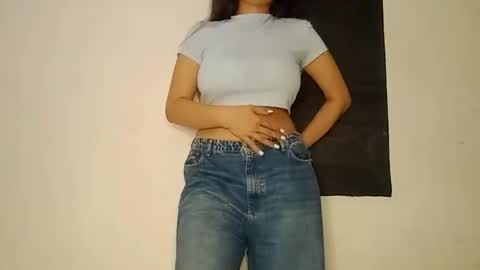 Snapshot of sunshine_days chatting on 12-15-24, 05:45 Annie online show from 12-15-24, 05:45