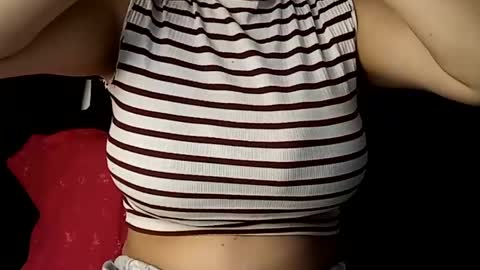 Snapshot of sunshine_days chatting on 02-18-25, 03:31 Annie online show from 02-18-25, 03:31
