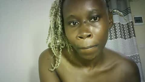 Snapshot of sunshine_g chatting on 01-17-26, 08:45 Sunshine online show from 01-17-26, 08:45