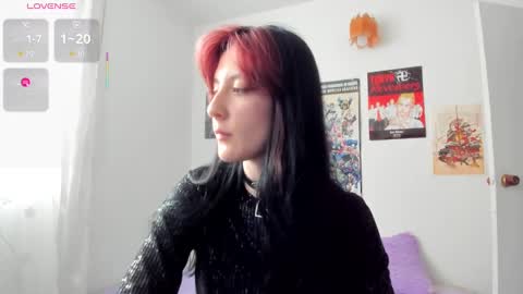 Snapshot of sunshine_girl9 chatting on 02-10-25, 05:30 sunshine_girl9 online show from 02-10-25, 05:30