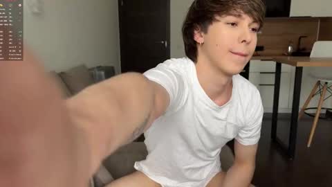 Snapshot of sunshinealex chatting on 02-10-26, 09:24 sunshinealex online show from 02-10-26, 09:24