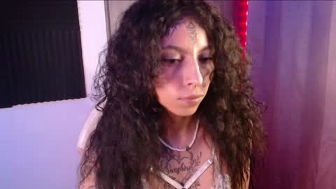 Snapshot of sunshinemiracle chatting on 05-22-26, 02:19 Sun - online show from 05-22-26, 02:19