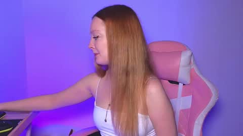 Snapshot of sunshunexxx chatting on 09-29-25, 03:50 SunShuneXxX online show from 09-29-25, 03:50