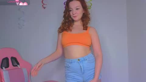 Snapshot of sunshunexxx chatting on 11-18-25, 06:01 SunShuneXxX online show from 11-18-25, 06:01