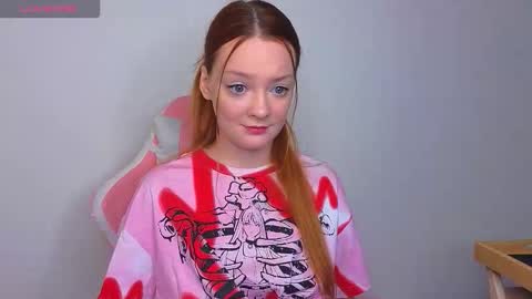 Snapshot of sunshunexxx chatting on 11-29-25, 04:32 SunShuneXxX online show from 11-29-25, 04:32