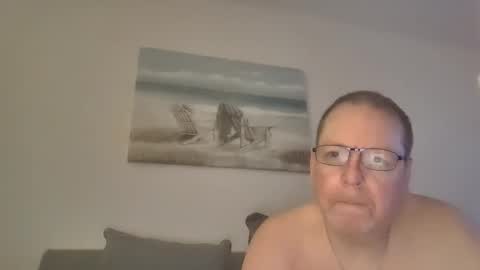 Snapshot of sunspotbaby chatting on 11-24-25, 03:28 Sunspotbaby online show from 11-24-25, 03:28