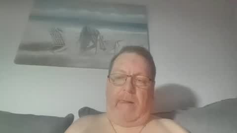 Snapshot of sunspotbaby chatting on 02-07-26, 10:35 Sunspotbaby online show from 02-07-26, 10:35