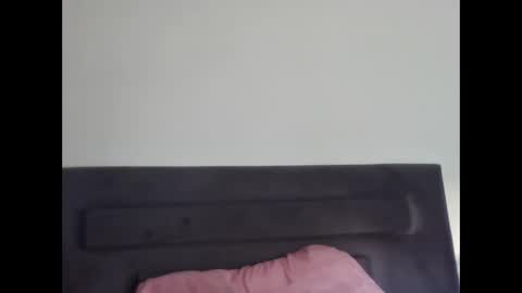 super42835015 online show from 09-08-25, 03:44