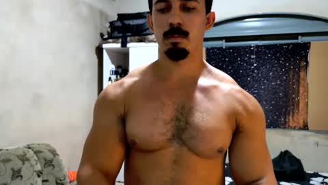 Snapshot of superbigmr chatting on 03-27-26, 04:29 james online show from 03-27-26, 04:29