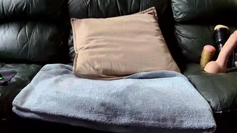 Snapshot of superduty5speed chatting on 02-02-25, 07:46 Thomas online show from 02-02-25, 07:46