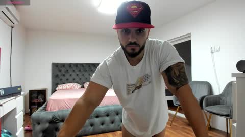 supermanboyxxl online show from 11-12-25, 06:03