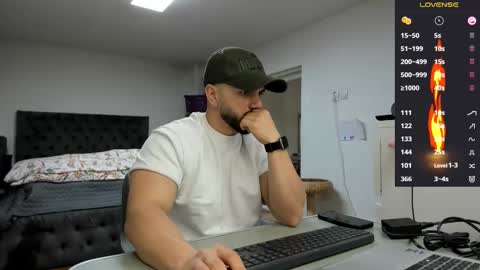Snapshot of supermanboyxxl chatting on 03-27-26, 08:26 supermanboyxxl online show from 03-27-26, 08:26