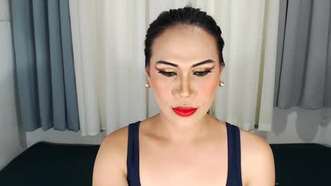 Snapshot of supernatalie_ chatting on 02-08-25, 01:54 Natalie Portman online show from 02-08-25, 01:54