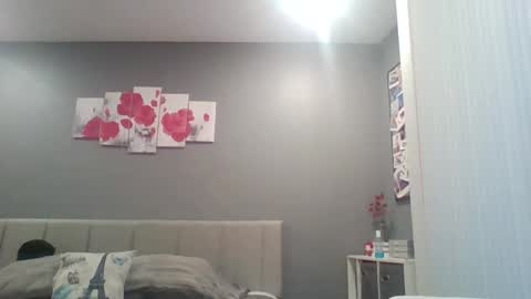 Snapshot of supernovarise chatting on 02-19-25, 12:25 supernovarise online show from 02-19-25, 12:25