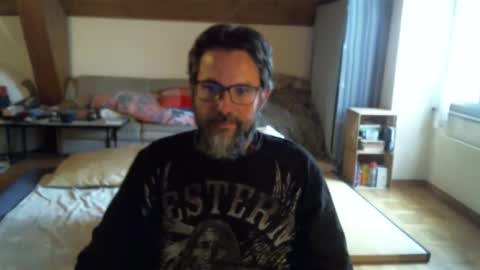 supersquirrel81 online show from 10-04-25, 12:36