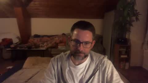 supersquirrel81 online show from 12-15-25, 07:18