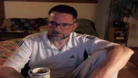 Snapshot of supersquirrel81 chatting on 04-26-26, 02:31 supersquirrel81 online show from 04-26-26, 02:31