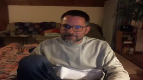 Snapshot of supersquirrel81 chatting on 04-28-26, 07:30 supersquirrel81 online show from 04-28-26, 07:30