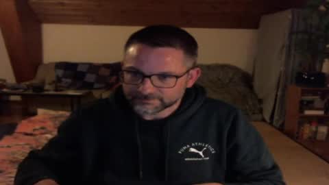 Snapshot of supersquirrel81 chatting on 05-11-26, 01:11 supersquirrel81 online show from 05-11-26, 01:11