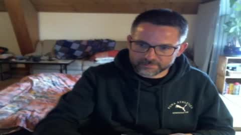 Snapshot of supersquirrel81 chatting on 05-18-26, 03:40 supersquirrel81 online show from 05-18-26, 03:40