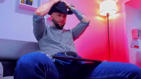 Snapshot of supreme_alpha_ chatting on 11-18-25, 03:34 supreme_alpha_ online show from 11-18-25, 03:34