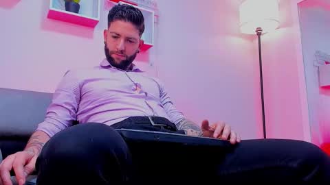 Snapshot of supreme_alpha_ chatting on 11-27-25, 09:28 supreme_alpha_ online show from 11-27-25, 09:28