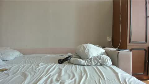 Snapshot of surfsexcouple chatting on 06-10-26, 06:45 surfsexcouple online show from 06-10-26, 06:45