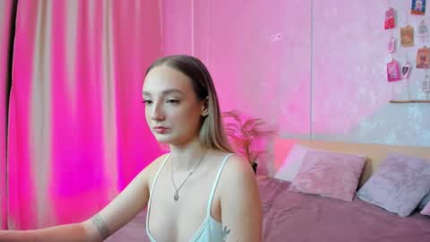 Annie online show from 02-14-25, 01:13