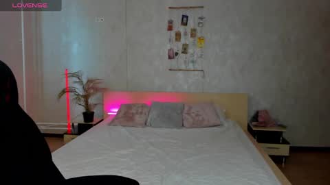 Annie online show from 03-11-25, 06:32