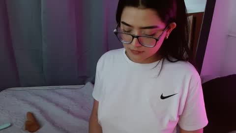 Snapshot of susana_hank chatting on 01-14-25, 12:00 susana online show from 01-14-25, 12:00