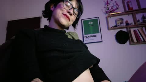 Snapshot of susana_w chatting on 05-19-26, 01:56 susana_w online show from 05-19-26, 01:56