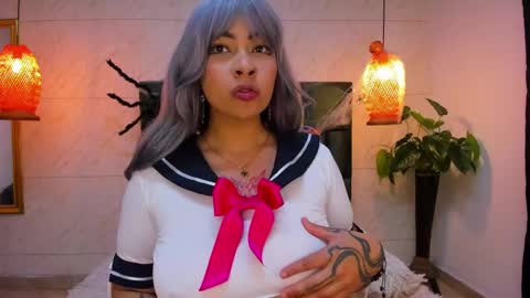 Susana W online show from 10-22-25, 09:14