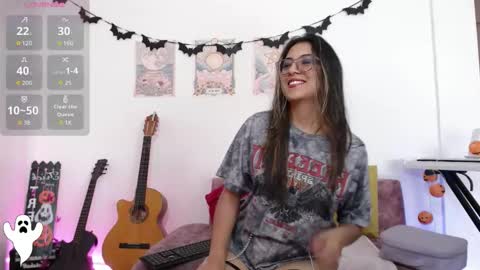 Susana hendrix    online show from 10-04-25, 07:34