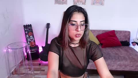 Susana hendrix    online show from 10-14-25, 07:58