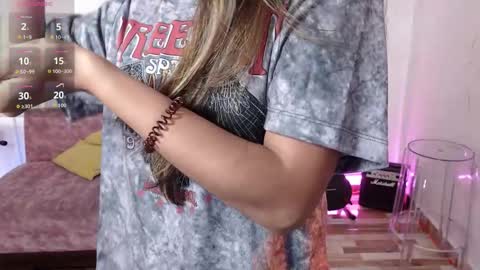 Susana hendrix    online show from 11-03-25, 06:20