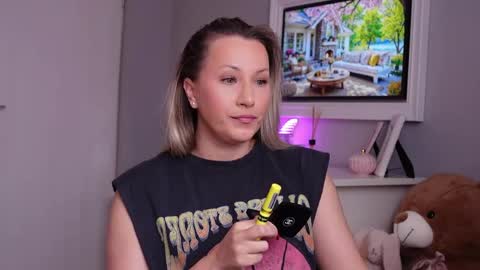 SusanJewel online show from 04-22-26, 06:49