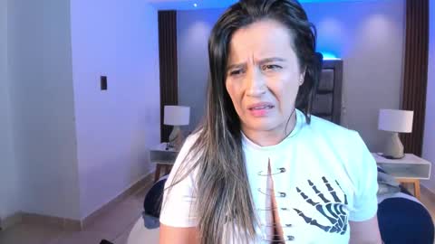 Susan  Everyday From 0530 to 1430 Col Time online show from 10-30-25, 10:49