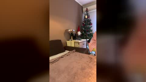 Snapshot of susantay_ chatting on 12-17-25, 12:55 susantay online show from 12-17-25, 12:55