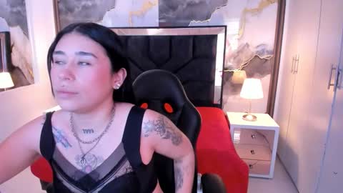 Snapshot of susanvilla chatting on 11-17-25, 06:03 susanvilla online show from 11-17-25, 06:03