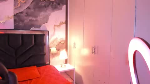 Snapshot of susanvilla chatting on 11-21-25, 09:02 susanvilla online show from 11-21-25, 09:02